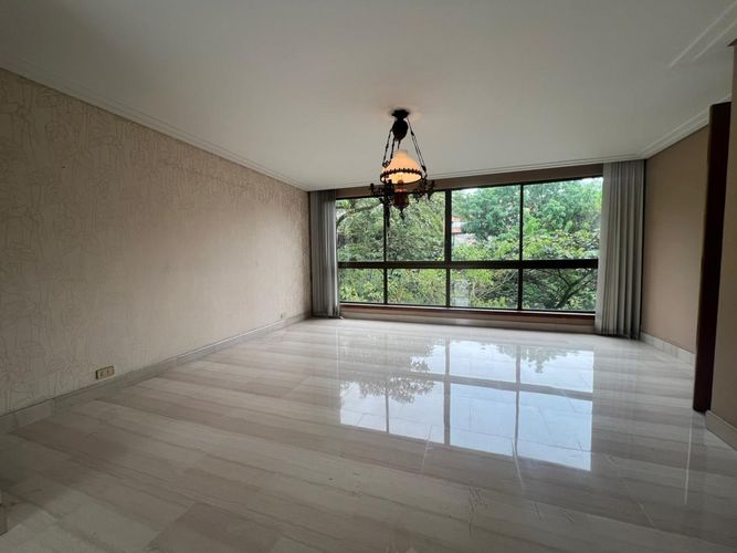 Apartamento de 4 alcobas en arriendo en El Poblado, Medellín, 270 m² · foto 2 de 15
