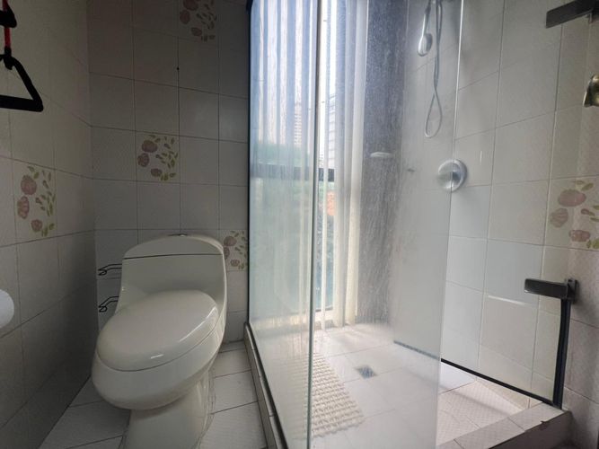 Apartamento de 4 alcobas en arriendo en El Poblado, Medellín, 270 m² · foto 14 de 15