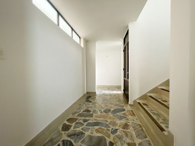 Apartamento de 5 alcobas en venta en Florida Nueva, Medellín, 129 m² · foto 4 de 20