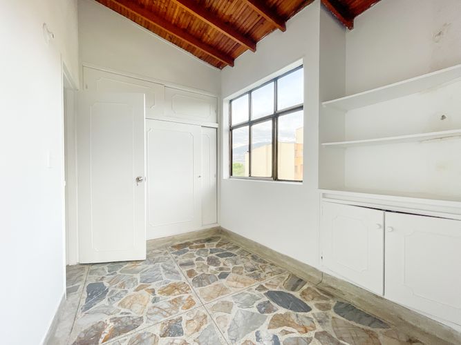 Apartamento de 5 alcobas en venta en Florida Nueva, Medellín, 129 m² · foto 18 de 20
