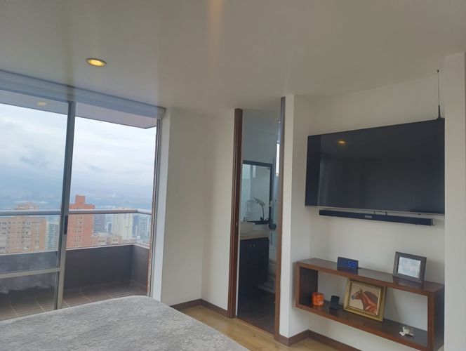 Apartamento de 3 alcobas en arriendo en El Poblado, Medellín, 120 m² · foto 2 de 19