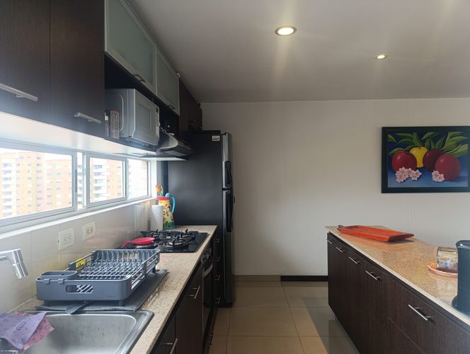 Apartamento de 3 alcobas en arriendo en El Poblado, Medellín, 120 m² · foto 6 de 19