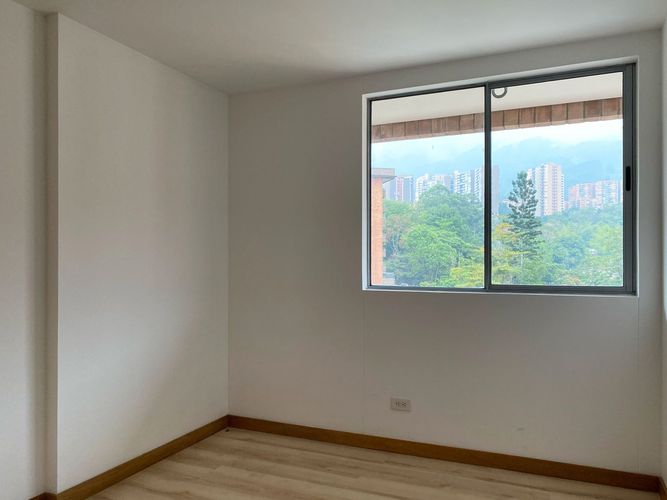 Apartamento de 3 alcobas en venta en Escobero, Envigado, 112 m² · foto 13 de 16