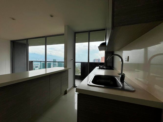 Apartamento de 2 alcobas en arriendo en El Poblado, Medellín, 75 m² · foto 5 de 15