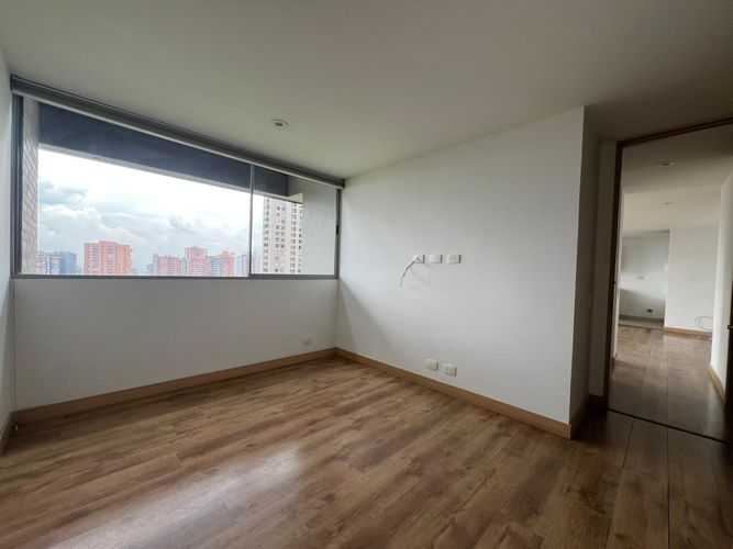Apartamento de 2 alcobas en arriendo en El Poblado, Medellín, 75 m² · foto 10 de 15