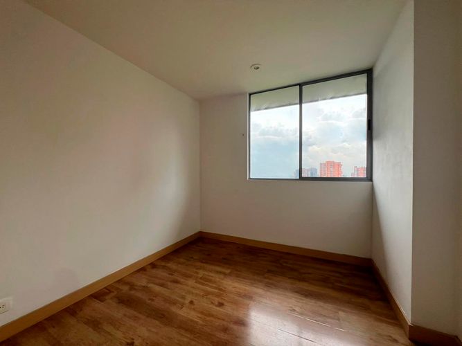 Apartamento de 2 alcobas en arriendo en El Poblado, Medellín, 75 m² · foto 11 de 15