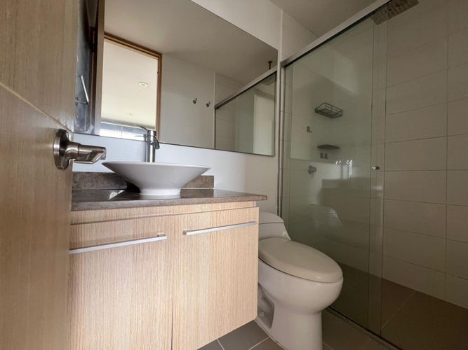 Apartamento de 2 alcobas en arriendo en El Poblado, Medellín, 75 m² · foto 14 de 15