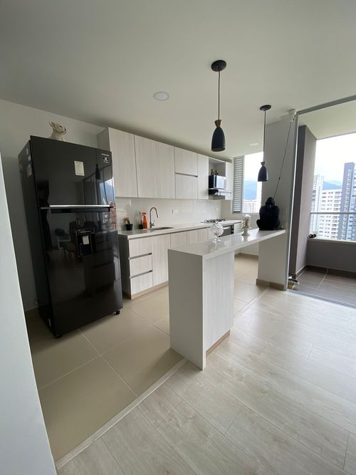 Apartamento de 2 alcobas en venta en Suramerica, Itagüí, 75 m² · foto 6 de 24