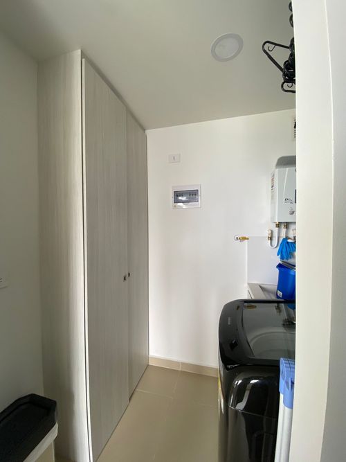 Apartamento de 2 alcobas en venta en Suramerica, Itagüí, 75 m² · foto 7 de 24