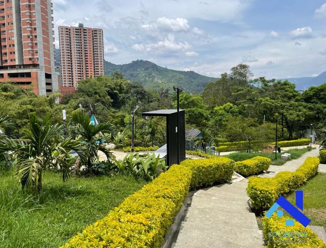 Apartamento de 2 alcobas en venta en Suramerica, Itagüí, 75 m² · foto 20 de 24