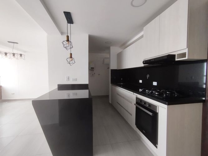 Apartamento de 2 alcobas en arriendo en El Poblado, Medellín, 61 m² · foto 6 de 14