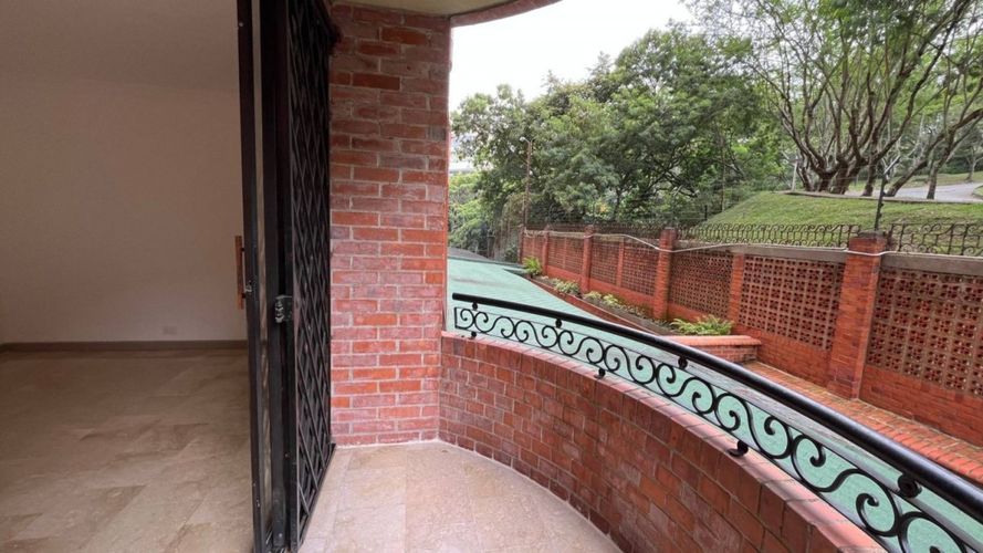 Apartamento de 3 alcobas en venta en Cristales, Cali, 124 m² · foto 13 de 24
