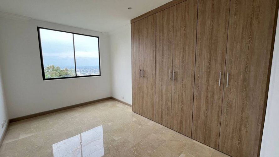 Apartamento de 3 alcobas en venta en Cristales, Cali, 124 m² · foto 10 de 24