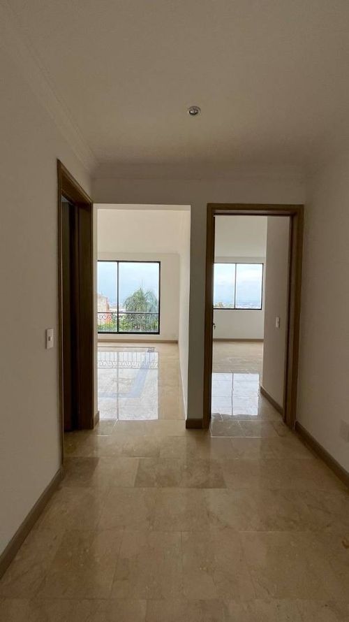 Apartamento de 3 alcobas en venta en Cristales, Cali, 124 m² · foto 11 de 24