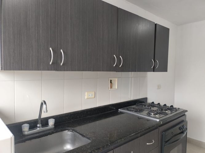 Apartamento de 2 alcobas en arriendo en El Poblado, Medellín, 65 m² · foto 3 de 14