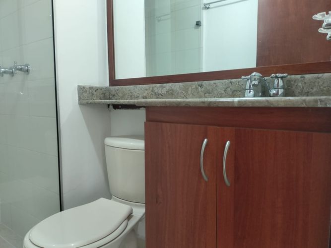 Apartamento de 2 alcobas en arriendo en El Poblado, Medellín, 65 m² · foto 12 de 14