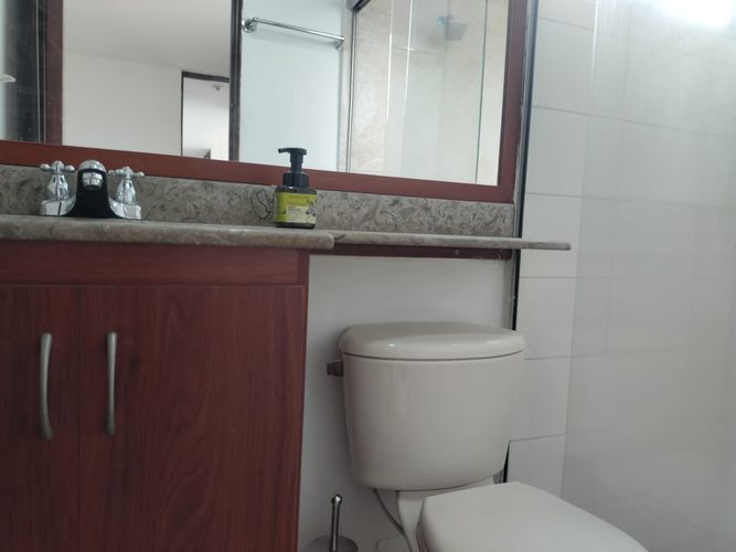 Apartamento de 2 alcobas en arriendo en El Poblado, Medellín, 65 m² · foto 13 de 14