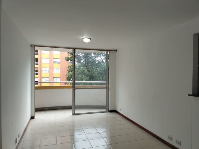 Apartamento de 1 alcoba en arriendo en El Poblado, Medellín, 43 m² · foto 2 de 13