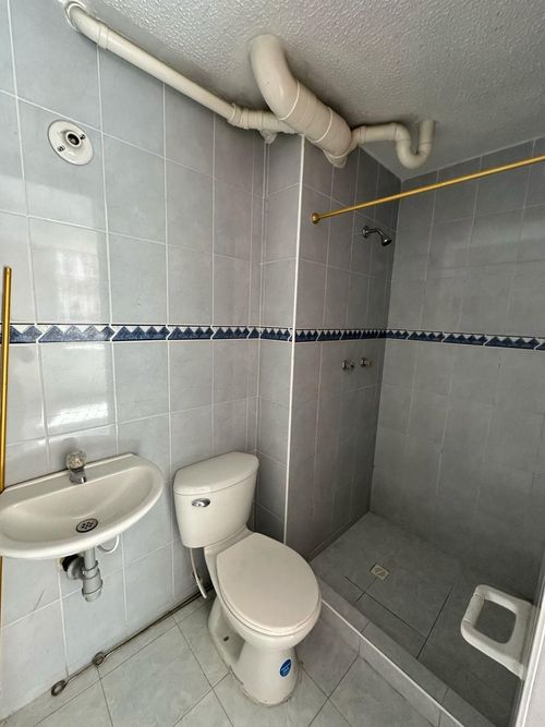 Apartamento de 2 alcobas en venta en Minuto De Dios, Bogotá, 44 m² · foto 6 de 7