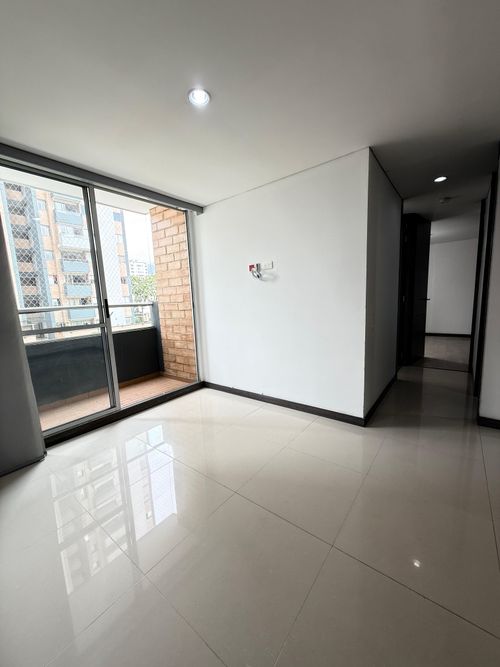 Apartamento de 2 alcobas en venta en Aves Maria, Sabaneta, 50 m² · foto 3 de 16