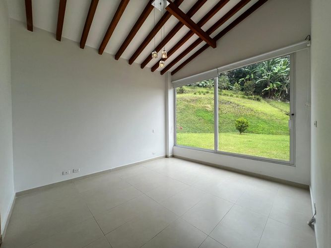 Casa de 4 alcobas en venta en El Carmen De Viboral, El Carmen de Viboral, 418 m² · foto 9 de 20