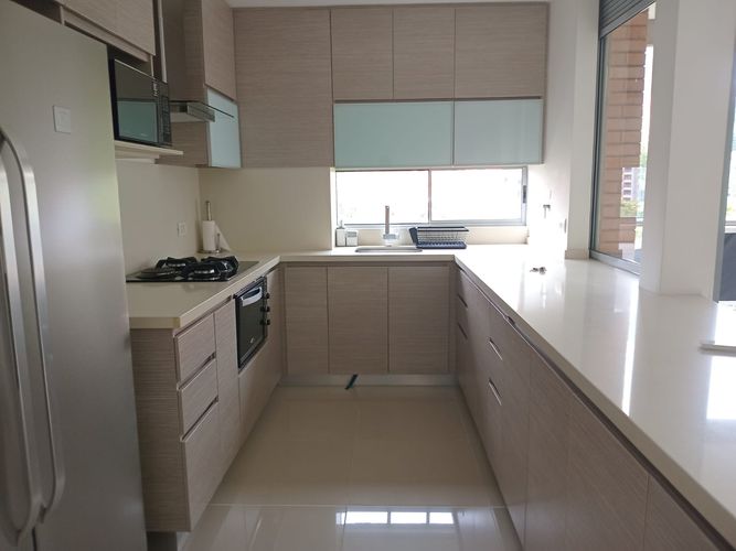 Apartamento de 3 alcobas en venta en El Poblado, Medellín, 137 m² · foto 5 de 15