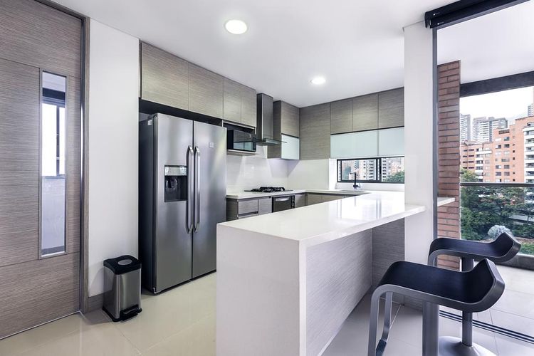 Apartamento de 3 alcobas en venta en El Poblado, Medellín, 137 m² · foto 6 de 15