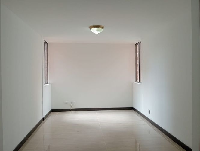 Apartamento de 3 alcobas en arriendo en Laureles, Medellín, 130 m² · foto 2 de 18