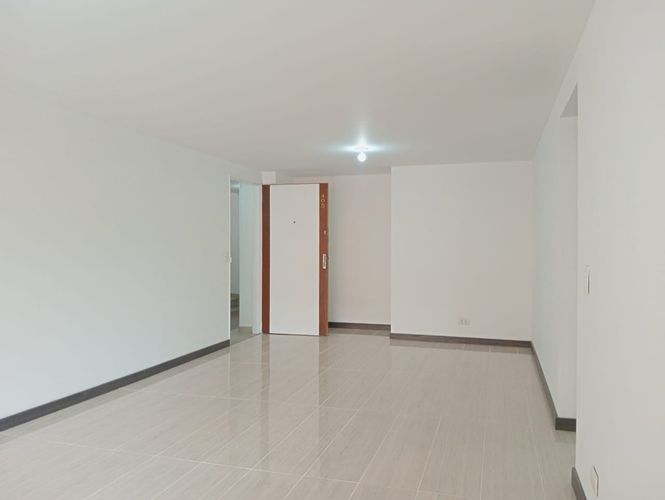 Apartamento de 3 alcobas en arriendo en Laureles, Medellín, 130 m² · foto 14 de 18