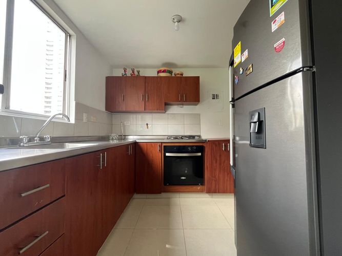 Apartamento de 3 alcobas en arriendo en Las Lomas, Medellín, 103 m² · foto 5 de 16
