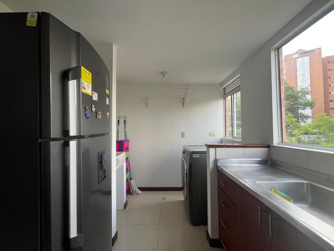 Apartamento de 3 alcobas en arriendo en Las Lomas, Medellín, 103 m² · foto 6 de 16