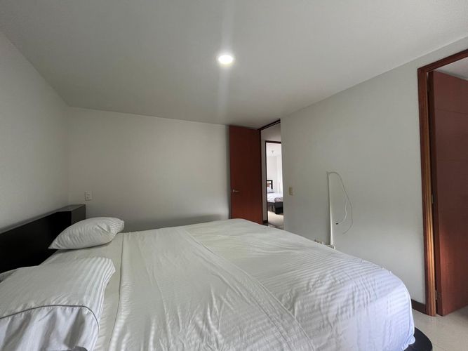 Apartamento de 3 alcobas en arriendo en Las Lomas, Medellín, 103 m² · foto 9 de 16