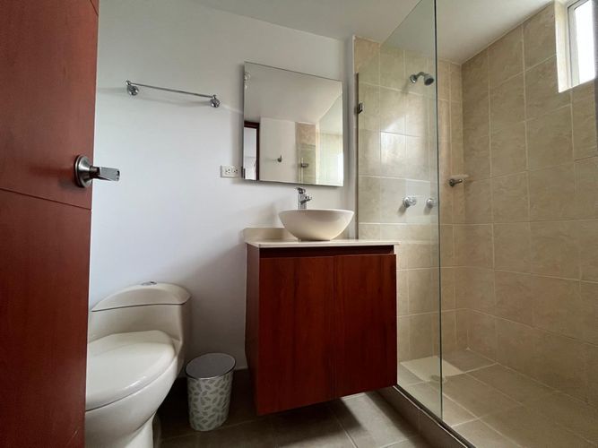Apartamento de 3 alcobas en arriendo en Las Lomas, Medellín, 103 m² · foto 15 de 16