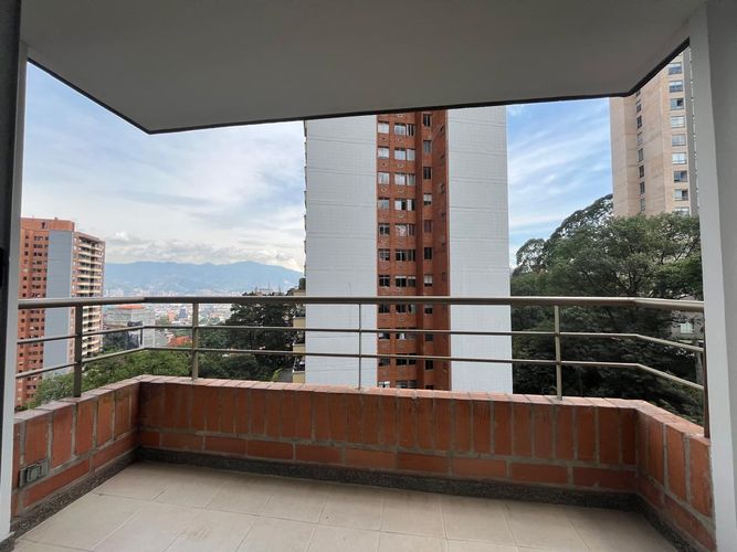 Apartamento de 3 alcobas en arriendo en Las Lomas, Medellín, 103 m² · foto 16 de 16