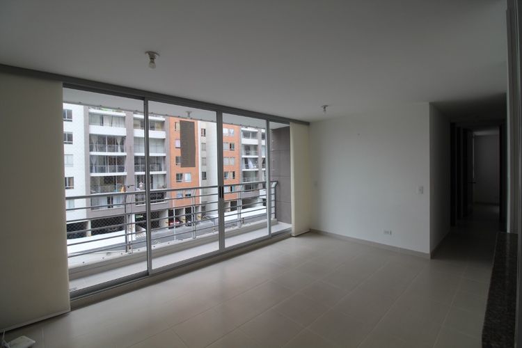 Apartamento de 3 alcobas en venta en Guayanas, Floridablanca, 83 m² · foto 2 de 14