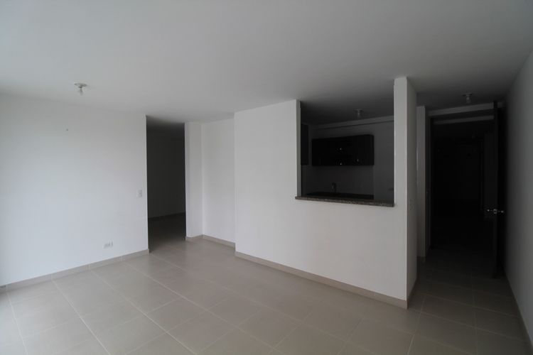 Apartamento de 3 alcobas en venta en Guayanas, Floridablanca, 83 m² · foto 3 de 14