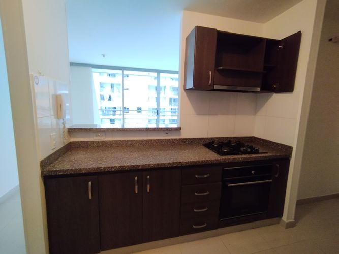 Apartamento de 3 alcobas en venta en Guayanas, Floridablanca, 83 m² · foto 4 de 14