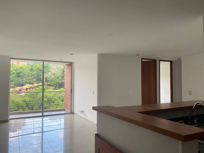 Apartamento de 2 alcobas en arriendo en Loma Del Esmeraldal, Envigado, 75 m² · foto 6 de 18