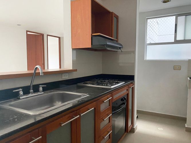 Apartamento de 2 alcobas en arriendo en Loma Del Esmeraldal, Envigado, 75 m² · foto 8 de 18