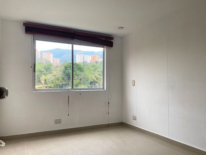 Apartamento de 2 alcobas en arriendo en Loma Del Esmeraldal, Envigado, 75 m² · foto 10 de 18