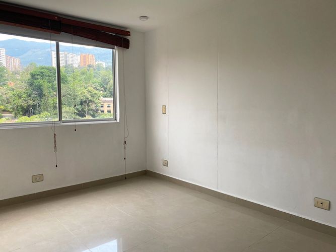 Apartamento de 2 alcobas en arriendo en Loma Del Esmeraldal, Envigado, 75 m² · foto 15 de 18
