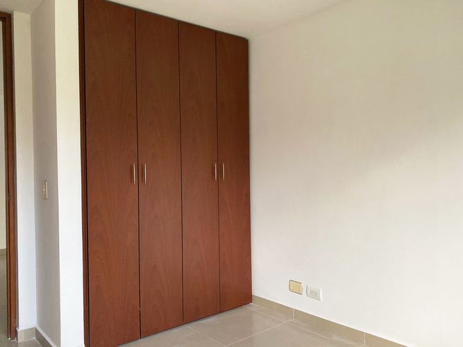 Apartamento de 2 alcobas en arriendo en Loma Del Esmeraldal, Envigado, 75 m² · foto 16 de 18