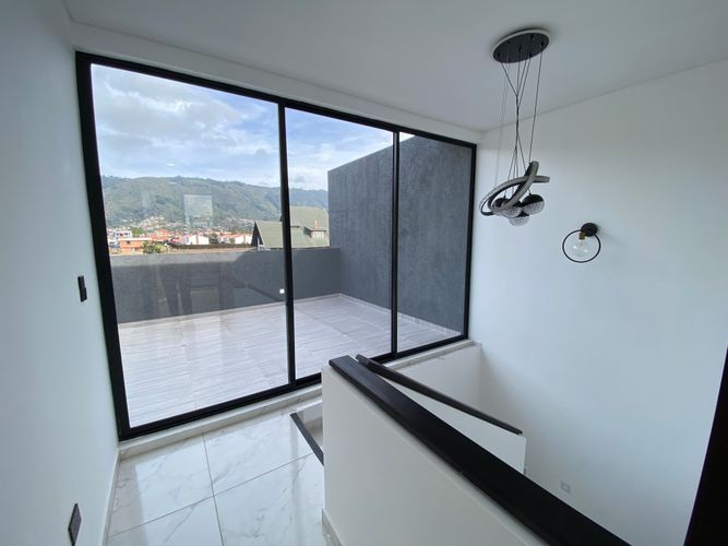 Casa de 3 alcobas en venta en Pueblo Viejo, Cota, 261 m² · foto 13 de 24