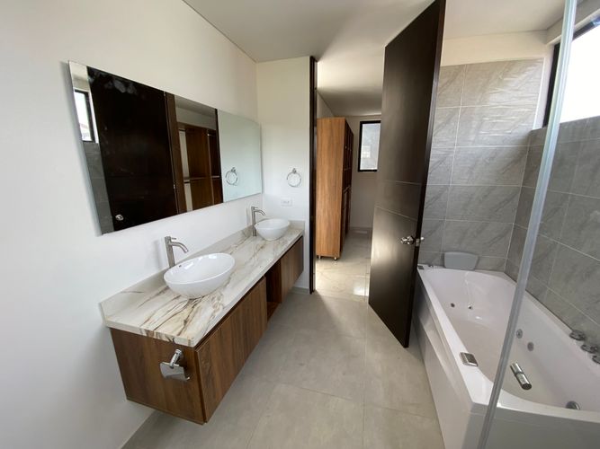 Casa de 3 alcobas en venta en Pueblo Viejo, Cota, 261 m² · foto 12 de 24