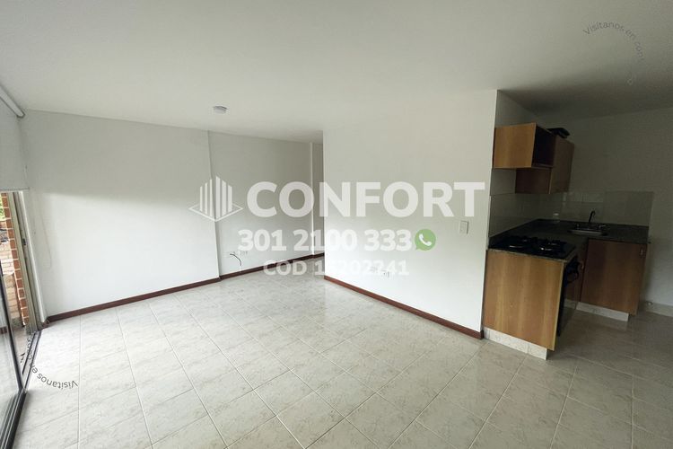 Apartaestudio en arriendo en Los Balsos, Medellín, 50 m² · foto 2 de 12