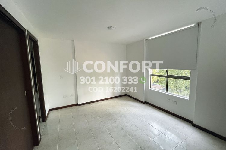 Apartaestudio en arriendo en Los Balsos, Medellín, 50 m² · foto 7 de 12