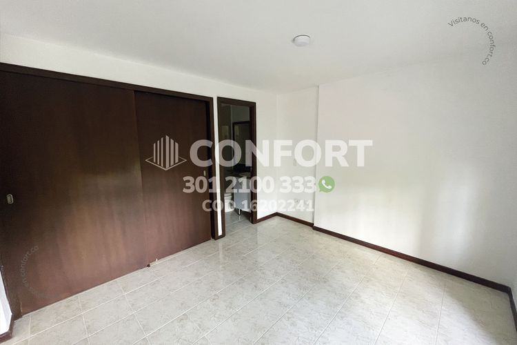 Apartaestudio en arriendo en Los Balsos, Medellín, 50 m² · foto 8 de 12