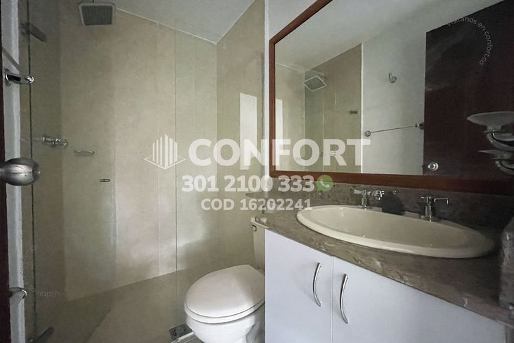 Apartaestudio en arriendo en Los Balsos, Medellín, 50 m² · foto 11 de 12