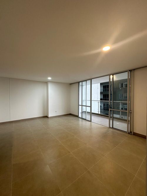 Apartamento de 3 alcobas en venta en Valle Del Lili, Cali, 116 m² · foto 3 de 21