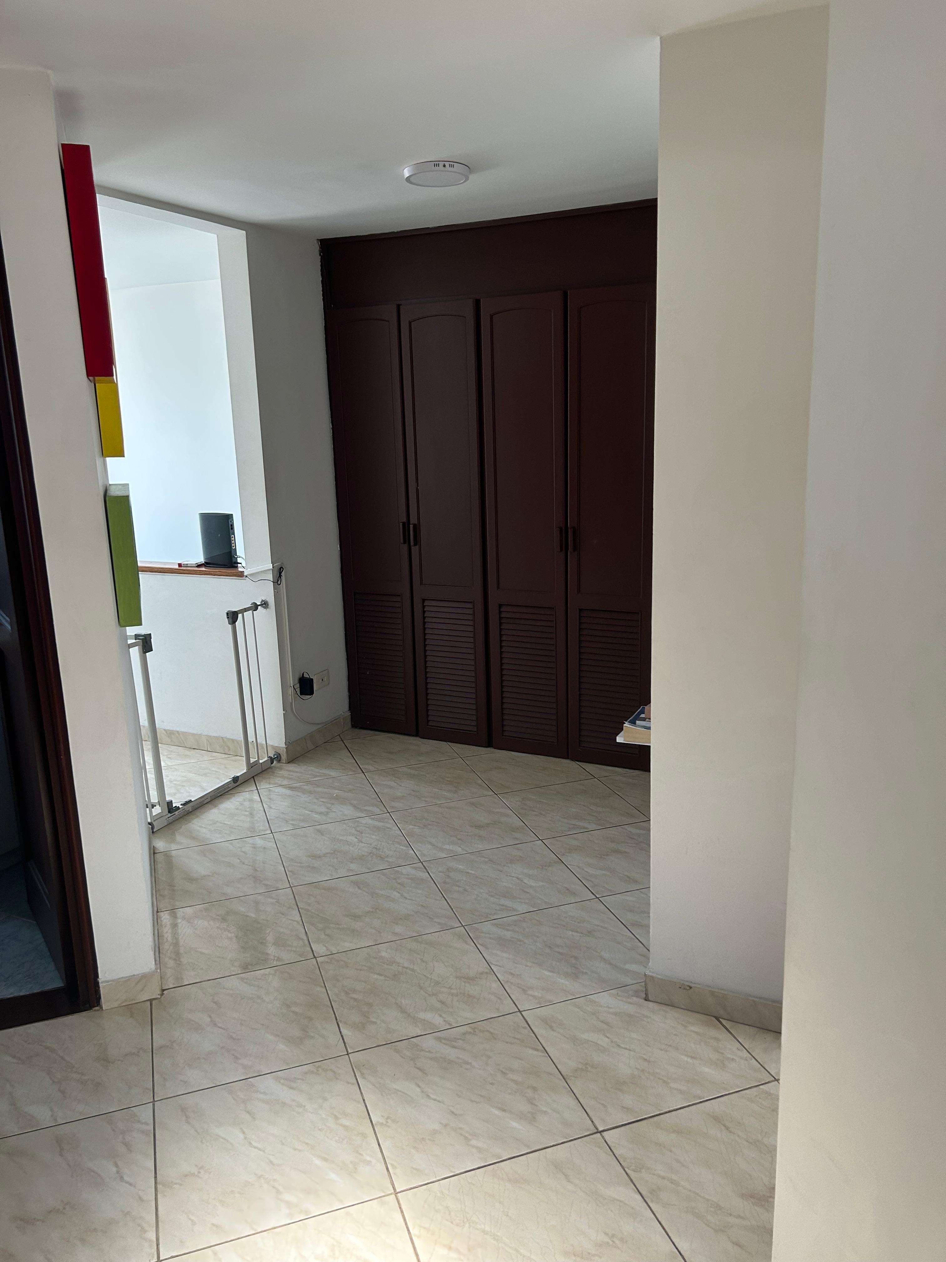 Apartamento en venta en Pinares, Pereira · foto 8 de 15